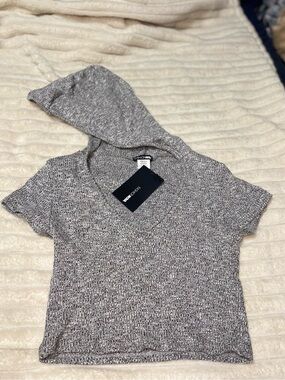 Fashion Nova Wanderlust Gray Cropped Short Sleeve Hoodie | NWT | Medium